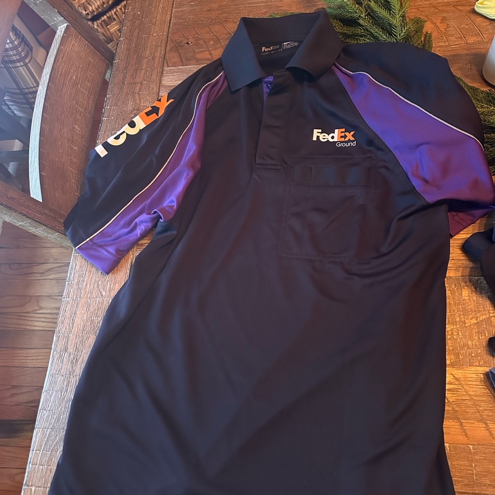 FedEx Women’s Short Sleeve Polo Never Worn